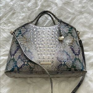 Elegant Snakeskin Patterned Handbag